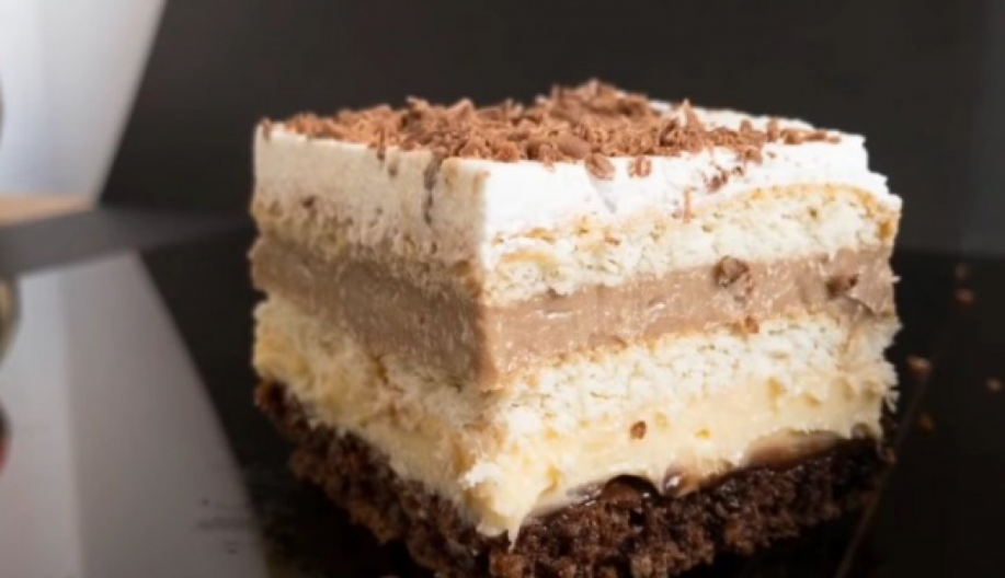 KOLAČ TROSTRUKI UŽITAK BOLJI OD SVAKE TORTE Dva fila, sočne kore i preliv od čokolade