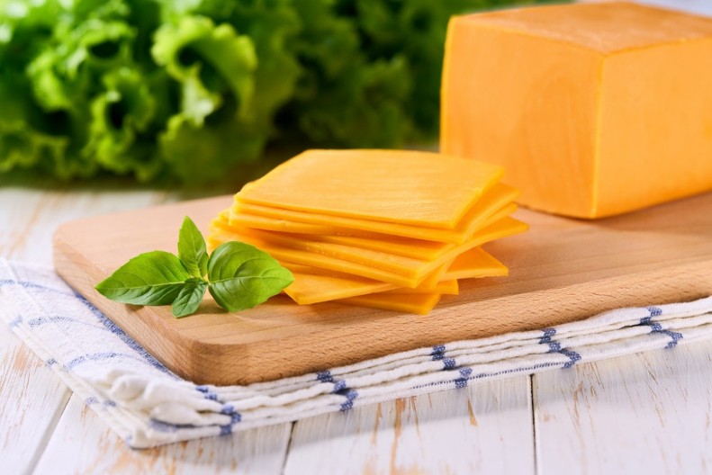 NAPRAVITE SAMI ČEDAR SIR Super ide uz tople sendviče i čizburgere