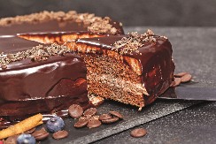 LIND TORTA ZA PRAVE SLADOKUSCE Zbog nje i komšije dolaze nepozvane