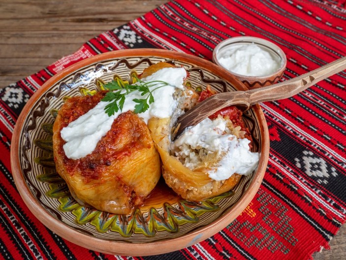 DOMAĆE PUNJENE PAPRIKE GREJU DUŠU I TELO Polovina nestane dok su još u plehu