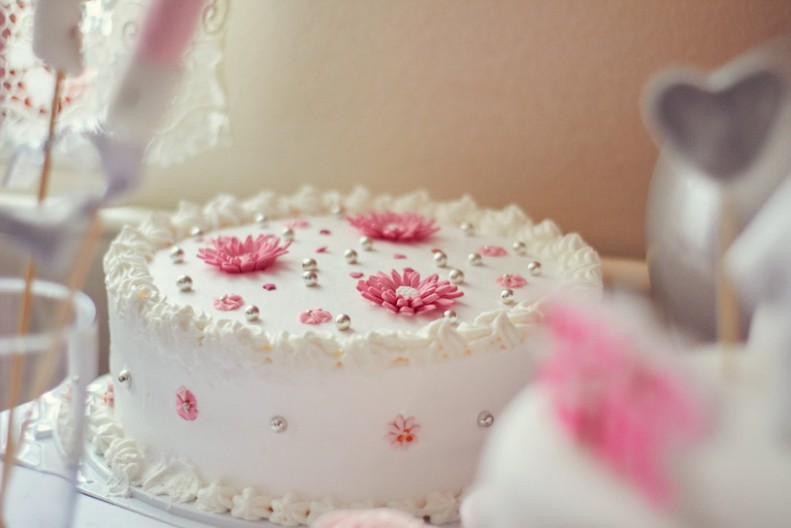 BELI ANĐEO SA MALINAMA Još kremastija od originala, a pravi se maltene sama