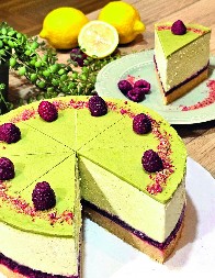 MILICIN ČIZKEJK SA PISTAĆIMA I MALINOM MILUJE NEPCA Za sve svečane prilike