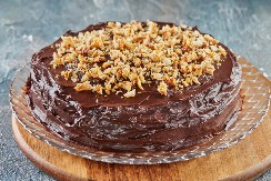 ČEMBERLEN TORTA BOLJA OD REFORME Puna mekih kora, oraha i čokoladnog krema