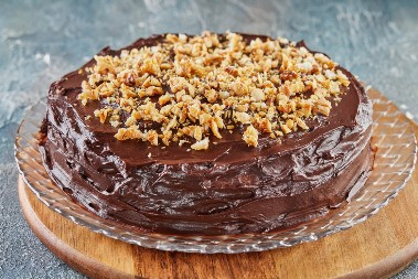 ČEMBERLEN TORTA BOLJA OD REFORME Puna mekih kora, oraha i čokoladnog krema