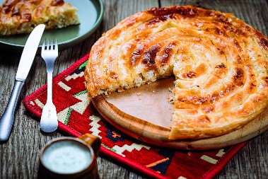 POSNI BUREK SA SIROM RAJ ZA NEPCA Zbog mirisa i komšije dolaze nepozvane