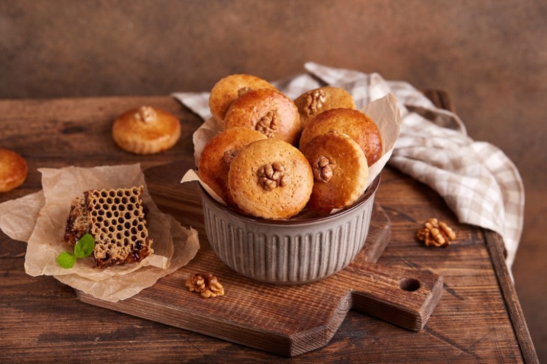 ŠEKERPARE PO RECEPTU STAROM 50 GODINA Podećaju na medenjake, a gotove dok pristavite kafu