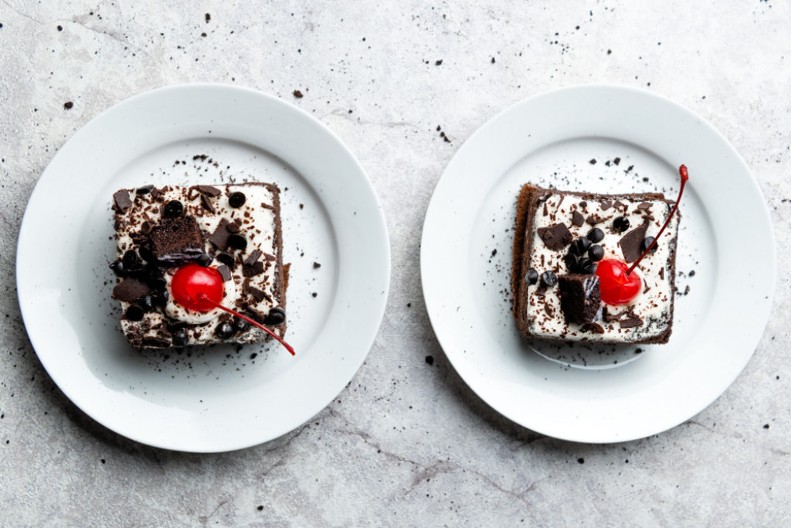 ŠVARCVALD KOLAČ JOŠ BOLJI OD TORTE Lagan i jednostavan, poćiće vam voda na usta