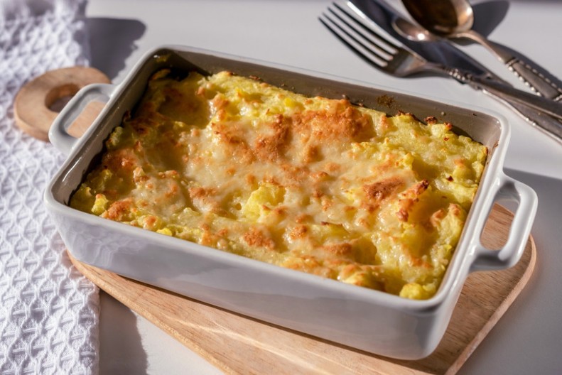 BRZA PITA SA KROMPIROM ZA LENJE DOMAĆICE Pravi se maltene sama, a i sit bi je jeo