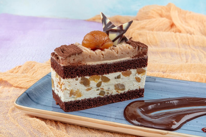 KESTEN TORTA SA KANDIRANIM VOĆEM Zbog nje svaka dijeta pada u vodu