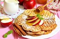 Bakin kolač sa sosom od jabuka: Nećete verovati, pravi se samo za 7 minuta!