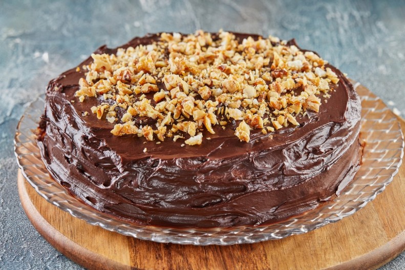 ČEMBERLEN TORTA KRALJICA SVEČANE TRPEZE Kremasta i puna fila, a razvaljuje ukusom