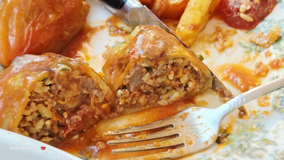 POSNE PUNJENE PAPRIKE IZ BAKINE KUHINJE Toliko zasitno i bogato punjenje da zaboravite na meso